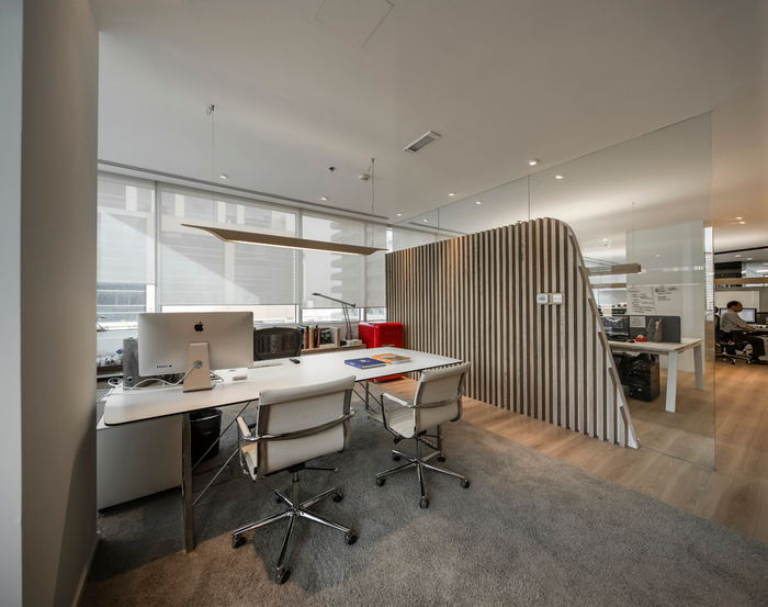 集團女董事長辦公室裝修設(shè)計構(gòu)思